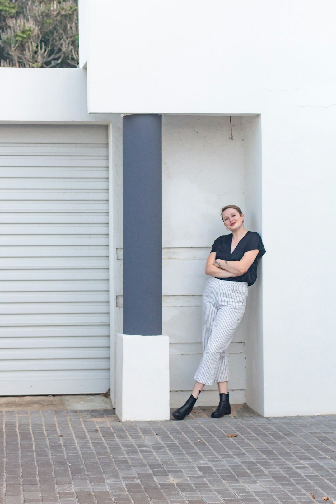 Studio portrait of an Argentine-Uruguayan real estate agent in her thirties